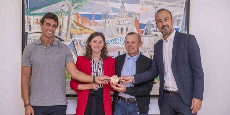 La tenista torrelaveguense, medalla de bronce en las Olimpiadas de París, Cristina Bucsa, tendrá su nombre en el Paseo Torre de la Vega