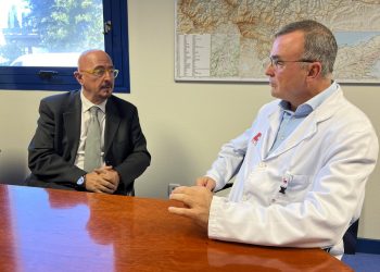 Pascual asegura que el Hospital de Laredo “va muy bien” y empieza a “atraer talento” con la contratación este año de 37 médicos