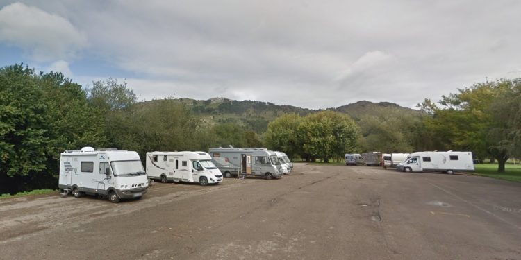 El Gobierno de Cantabria adjudica la construcción de un aparcamiento para autocaravanas en Vega de Pas