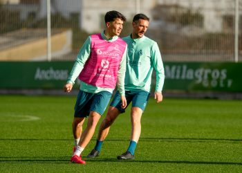Víctor Meseguer y Clément Michelin se ausentan en la sesión de entrenamiento del Racing