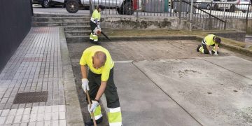 El Ayuntamiento de Camargo ultima trabajos de restauración urbana en diversos puntos del municipio