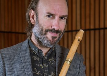 El Centro Botín arranca el 2024 con un ciclo de conciertos de Carlos Núñez y la actuación de Antía Muíño