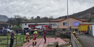Fuerte viento y frío extremo colapsan Cantabria: 237 llamadas al 112, vuelos cancelados y trenes suspendidos