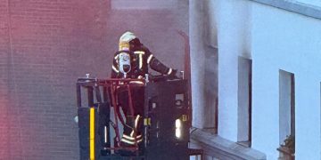 Incendio en la calle Juan de la Cosa en Santander moviliza a equipos de emergencia