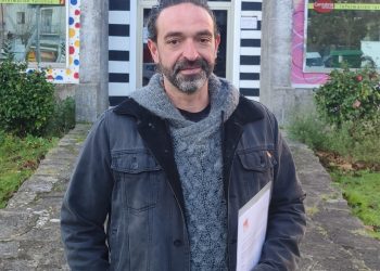 Izquierda Unida denuncia el abandono y suciedad de la playa de La Salvé en Laredo