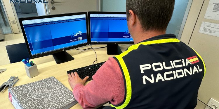 La Policía Nacional detiene en Santander al presunto autor de delito de descubrimiento y revelación de secretos