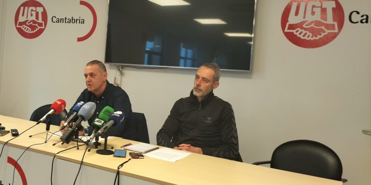 El comité de empresa de DIAVIDA solicita la intervención del Gobierno de Cantabria para resolver problemas en el servicio de transporte sanitario