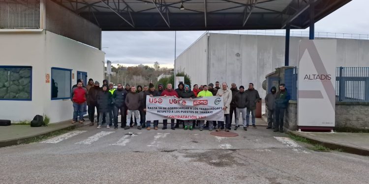 La huelga en Altadis concluye su primer día sin incidentes y con el apoyo de cerca de un 90% de la plantilla