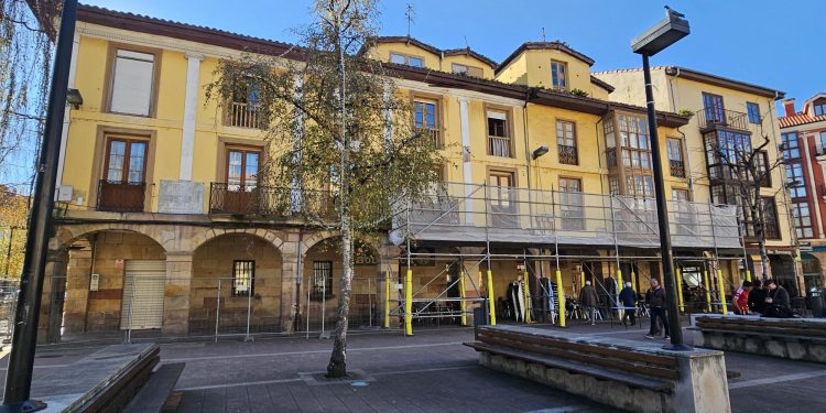El Ayuntamiento inicia la rehabilitación del edificio de la Plaza Baldomero Iglesias