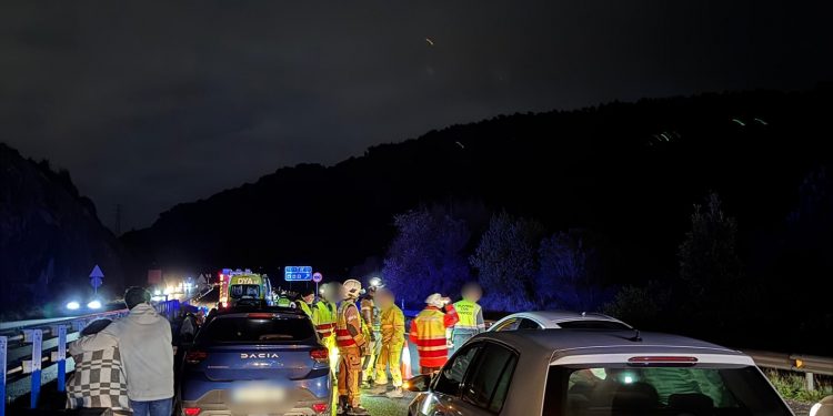 Un herido en un accidente múltiple con cuatro vehículos implicados en la A-8 en Ontón