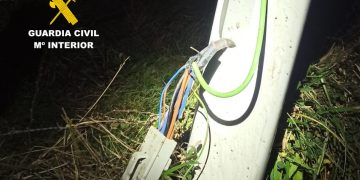 Detenidos tres hombres por el robo de cableado eléctrico en Ajo