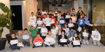 El Ayuntamiento entrega diplomas a los 96 participantes de los talleres navideños de programación y robótica