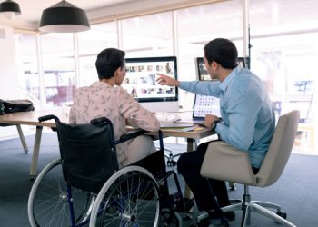 Los contratos a personas con discapacidad en Cantabria suben un 1,1% en 2024, destacando en estabilidad y empleo juvenil