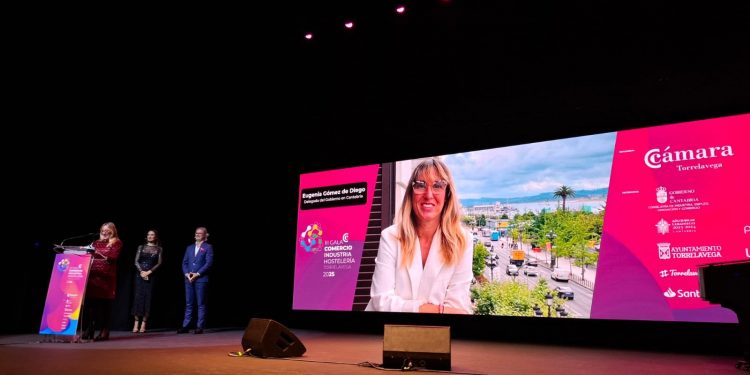 La delegada del Gobierno resalta el papel clave del tejido empresarial de Torrelavega en la III Gala del Comercio, Industria y Hostelería