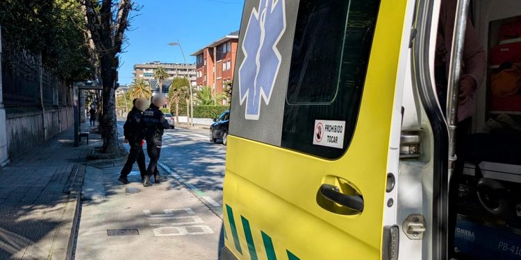 Atropello leve este mediodía en Castro Urdiales: un peatón herido y conductor atendido por nervios