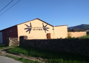 Concierto de CORDURA y BAÑAPERROS en la Asociación Cultural Octubre