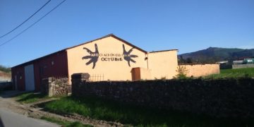 Concierto de CORDURA y BAÑAPERROS en la Asociación Cultural Octubre
