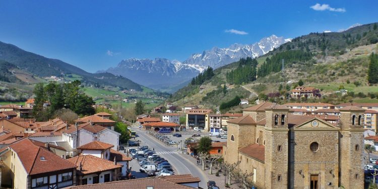 El alcalde de Potes lamenta la trágica pérdida de las dos jóvenes en el accidente de tráfico en Turieno