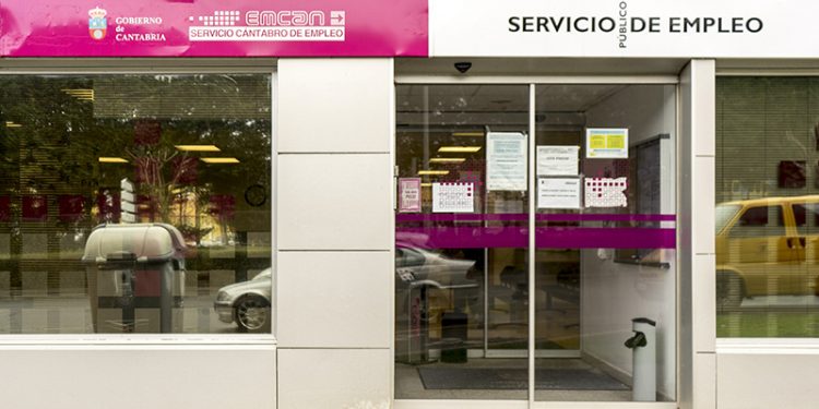 Cantabria se sitúa como la tercera comunidad con mayor aumento del paro en 2024, según la EPA