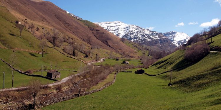 San Roque de Riomiera registra una racha de viento de 98 km/h, la más intensa del día en Cantabria