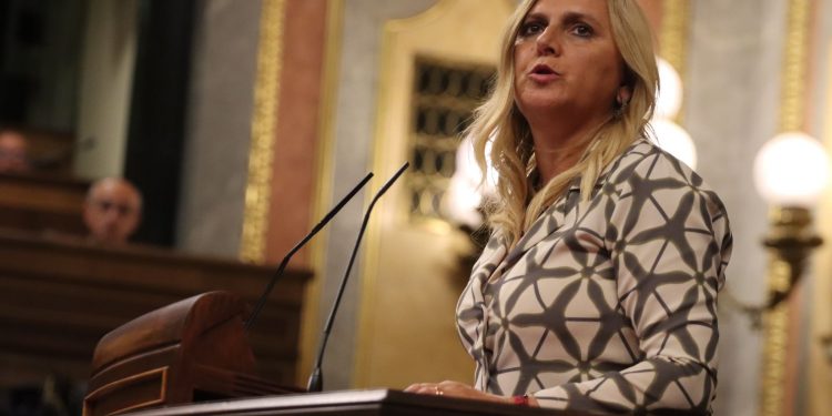 Noelia Cobo destaca el compromiso del Gobierno con las medidas sociales frente al bloqueo del PP