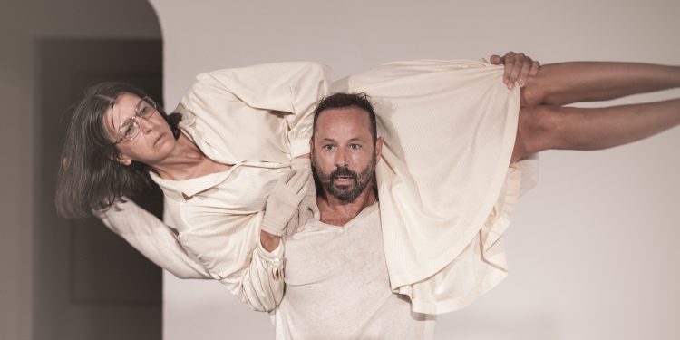 El Indifest 2024 reúne a medio millar de espectadores con propuestas innovadoras de teatro y danza