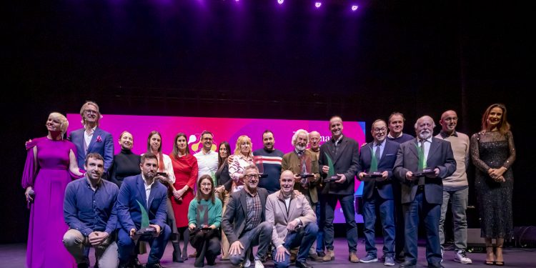 Cámara Torrelavega celebra la III Gala del Comercio, la Industria y la Hostelería con la entrega de premios