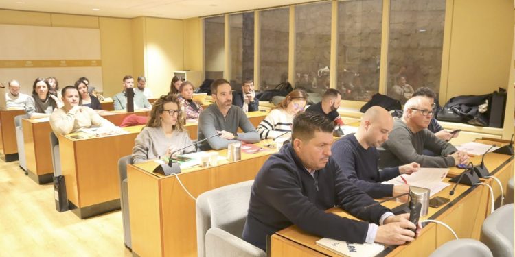 Izquierda Unida advierte que el acuerdo UE-Mercosur será un «duro golpe» para el sector primario en Cantabria