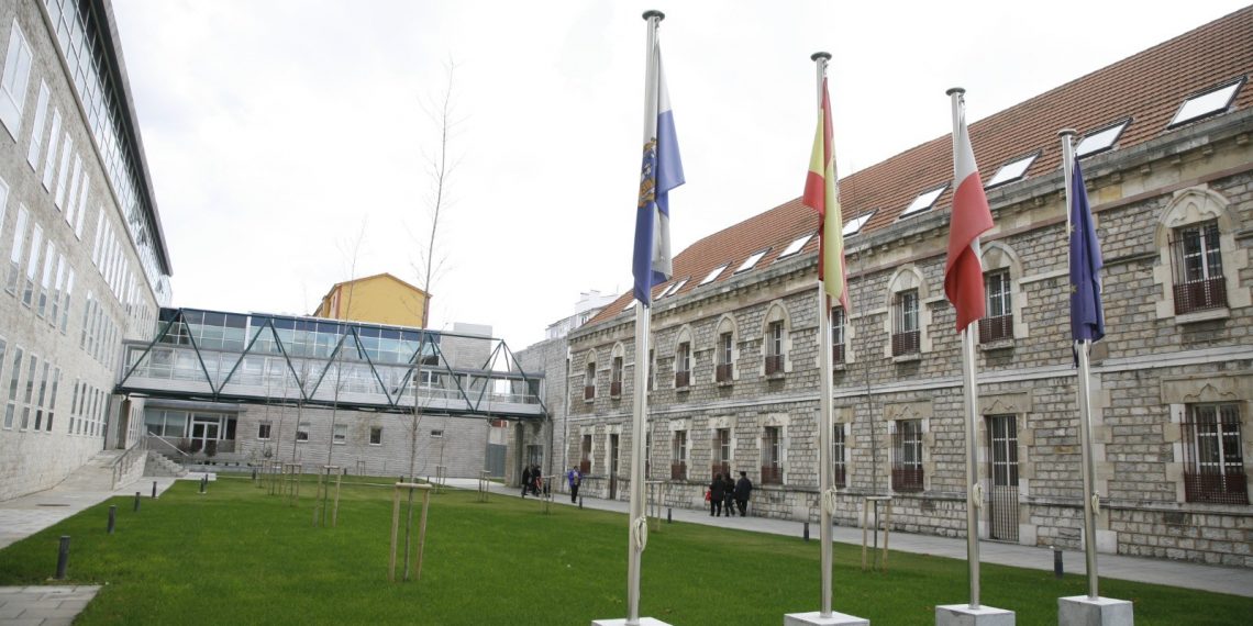 Cuatro acusados de robos en Cantabria aceptan penas reducidas, mientras tres permanecen huidos y serán juzgados más adelante