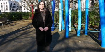 Laura Velasco (VOX) denuncia la presencia de ratas en el parque infantil de los Jardines de Pereda