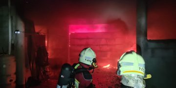 Incendio en un garaje de Ajo afecta a parte de una vivienda unifamiliar