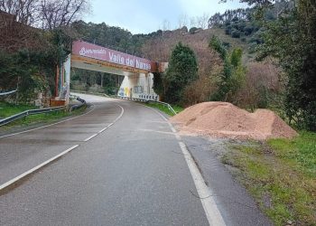 Reabierta la CA-181 entre Pesués y el Nansa tras dos días cerrada por el descarrilamiento de un tren