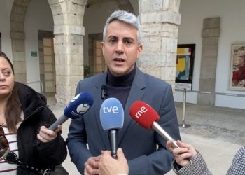 Zuloaga acusa al PP de Buruaga de ir en contra de los intereses de Cantabria tras la votación en el Congreso