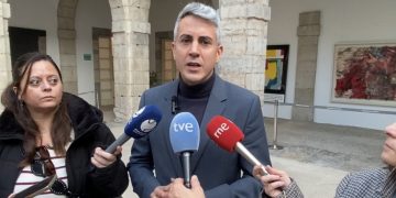 Zuloaga acusa al PP de Buruaga de ir en contra de los intereses de Cantabria tras la votación en el Congreso