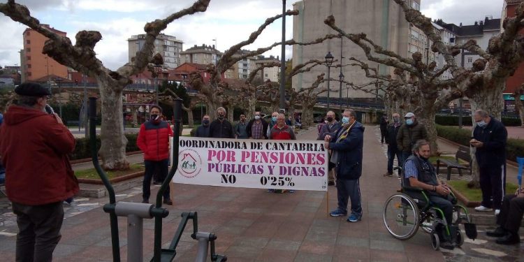 La Coordinadora Cántabra de Pensionistas critica la no revalorización de pensiones y la medida sobre la edad de jubilación