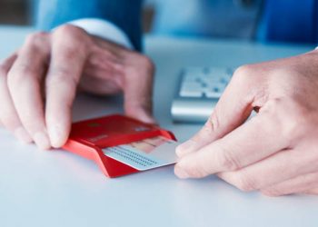 El Plan ‘La Administración Cerca de Ti’ vuelve a Comillas para facilitar trámites electrónicos