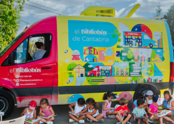 El Bibliobús de Cantabria celebra el Día de las Bibliotecas con actividades especiales