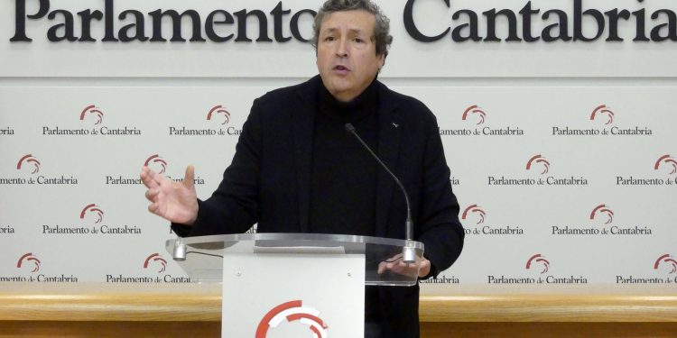 El PP de Cantabria propone celebrar los 50 años de la Constitución en lugar de actos sobre la muerte de Franco
