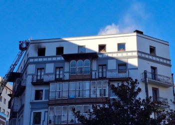 El estado de Domingo Moro sigue siendo grave tras el incendio de la calle Juan de la Cosa en Santander