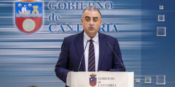 Media acusa a los socialistas de «mentir» sobre el decreto ‘ómnibus’ y celebra la gratuidad de Cercanías en 2025