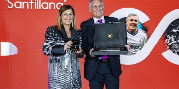 La presidenta Sáenz de Buruaga destaca el potencial turístico de Cantabria en la cena previa al Día de Cantabria en FITUR: «Somos una tierra que deja una huella imborrable»