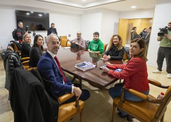 Gobierno y sindicatos docentes avanzan en el diálogo para mejorar la educación en Cantabria