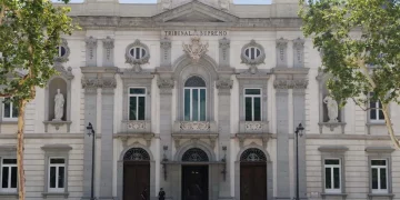 El Tribunal Supremo confirma la condena de 16 años de prisión a un cántabro por intentar matar a su esposa e hija