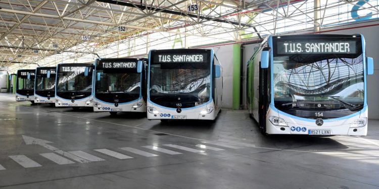 El PRC propone convertir las antiguas cocheras del TUS en aparcamiento, pero se queda solo en el Pleno