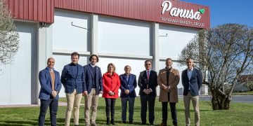 La consejera María Jesús Susinos destaca el «alto nivel competitivo» de la industria agroalimentaria cántabra en su visita a Panusa