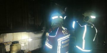 Extinguido un incendio en la cocina de una vivienda en Roiz, Valdáliga