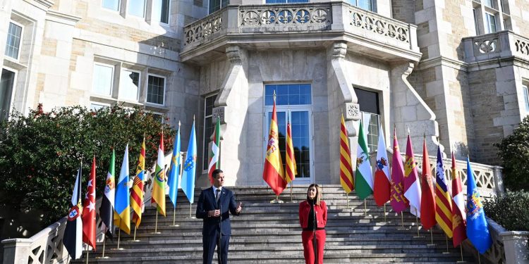 El Gobierno presenta recurso ante el Tribunal Constitucional contra la derogación de la Ley de Memoria Histórica de Cantabria