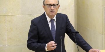 El PRC alerta de una caída del 40 % en el tráfico de mercancías del Puerto de Santander y pide medidas urgentes