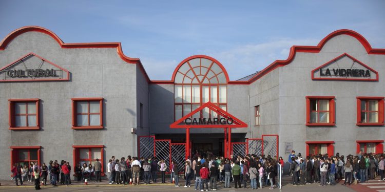 El Ayuntamiento de Camargo fomenta la reflexión sobre adicciones en jóvenes a través del programa ‘El cine en la enseñanza’