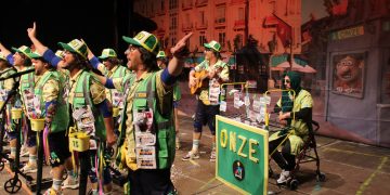 Las murgas de Santoña cargan contra el alcalde, la ludopatía y la falta de apoyo al carnaval en la segunda noche de semifinales